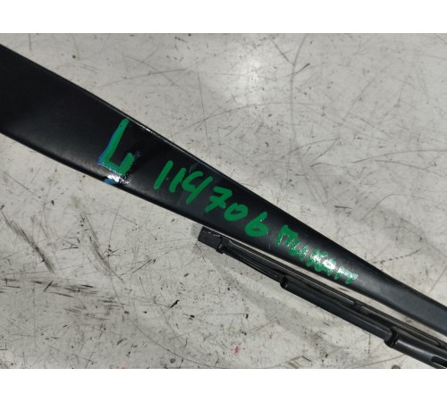 Поводок стеклоочистителя левый