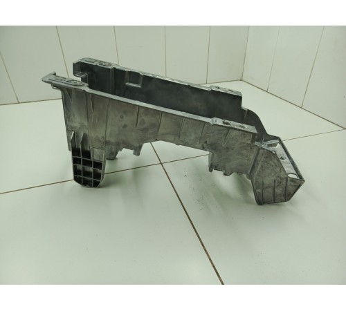 Кронштейн крепление центральной консоли