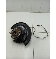 Кулак поворотный передний левый в сборе