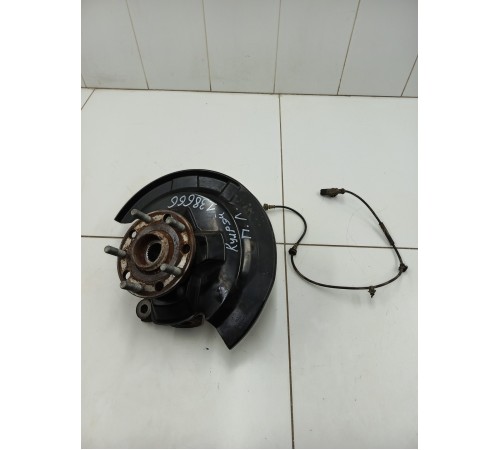 Кулак поворотный передний левый в сборе