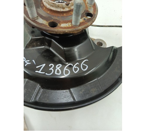 Кулак поворотный передний левый в сборе