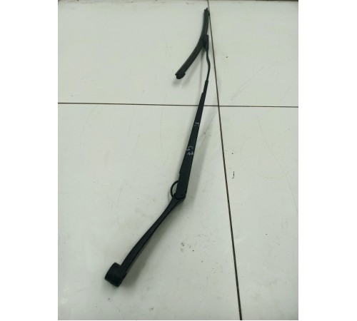 Поводок стеклоочистителя Правый