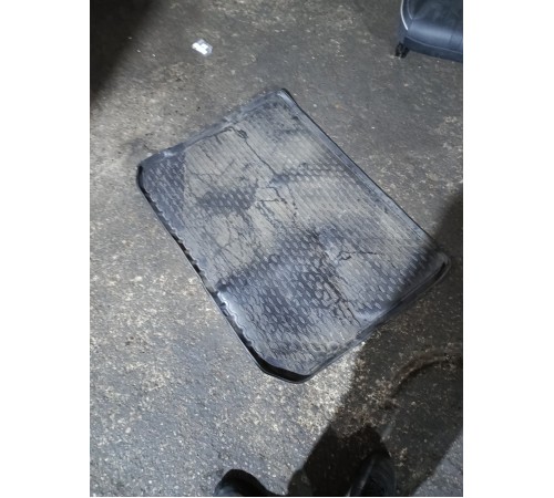 Коврик багажника резиновый