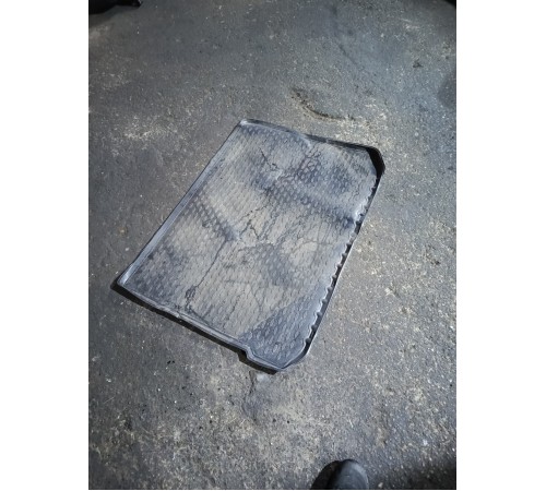 Коврик багажника резиновый