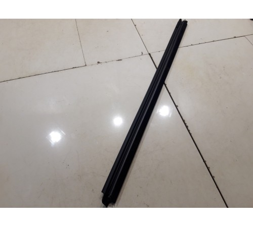 Уплотнитель стекла (задний, левый, внутренний)