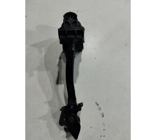 Ограничитель двери(задний левый)