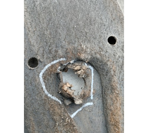 Защита днища антигравийная левая