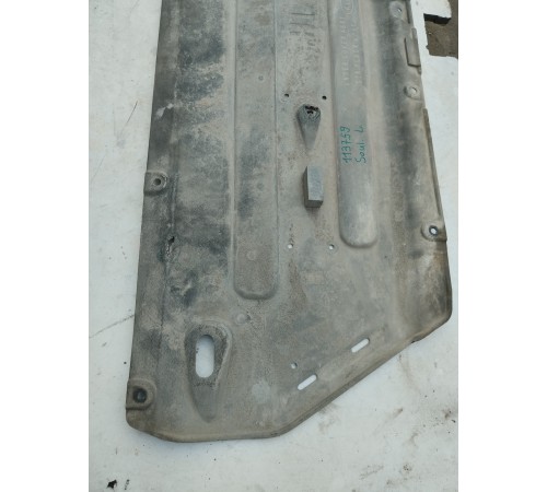 Защита днища антигравийная левая