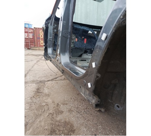 Порог со стойкой левый