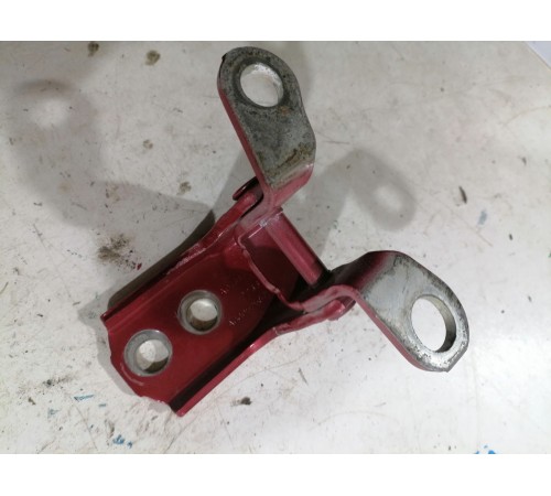 Петля задняя Нижняя Левая 