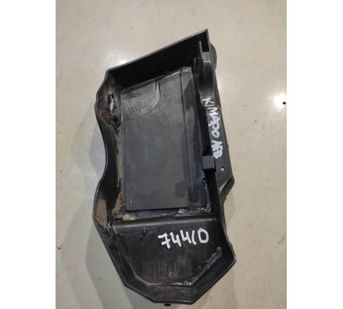 жабо под дворники левое