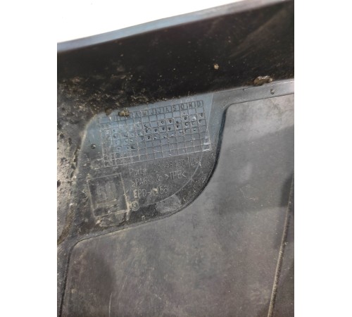 жабо под дворники левое