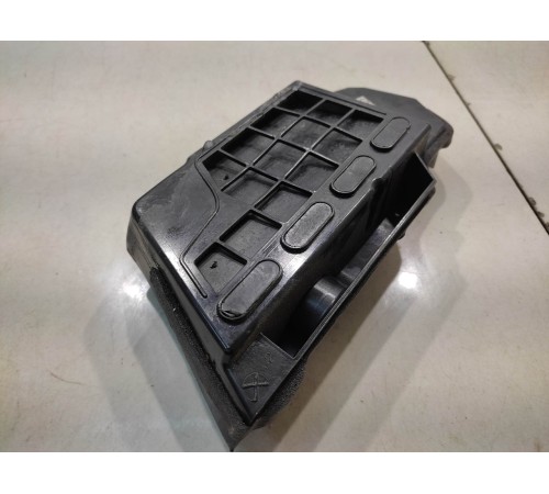 жабо под дворники левое