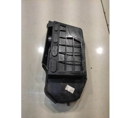 жабо под дворники левое