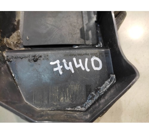 жабо под дворники левое