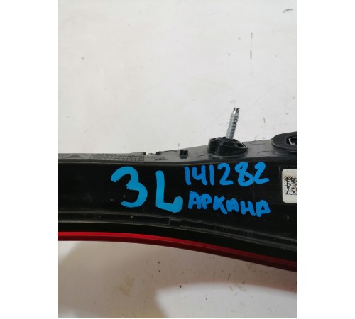 Фонарь левый внутренний крышки багажника