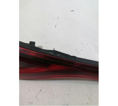 Фонарь левый внутренний крышки багажника