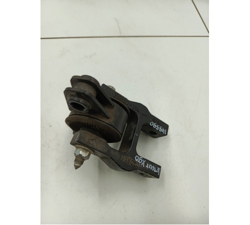 Опора двигателя