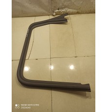 Накладка двери внутренняя верхняя (задняя правая)