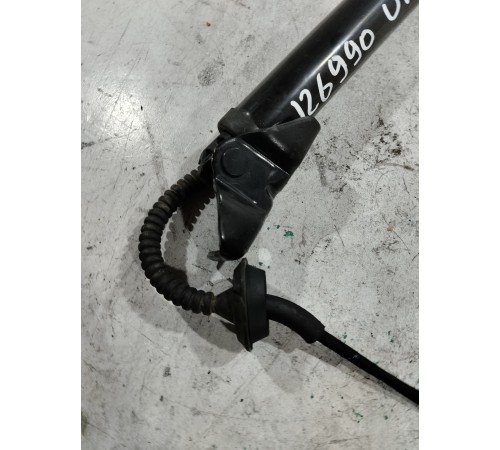 Амортизатор крышки двери багажника левый