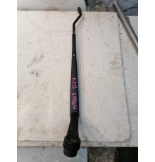 Поводок стеклоочистителя левый