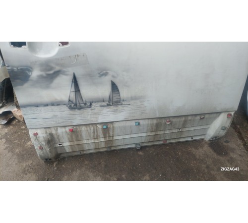 Дверь передняя правая