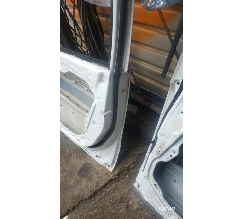 Дверь передняя правая