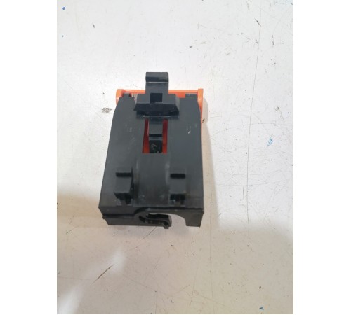 Ручка открывания капота