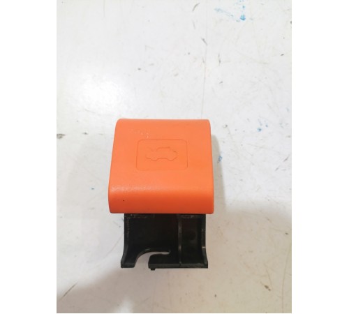 Ручка открывания капота