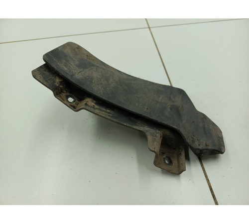 Брызговик задний левый