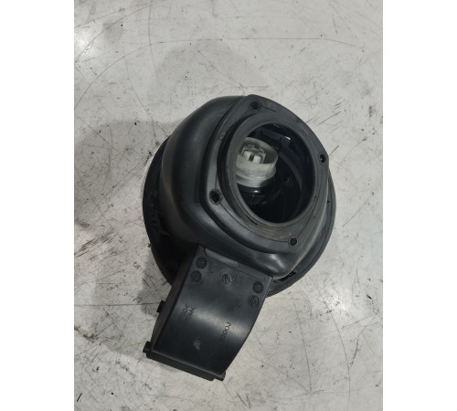 Лючок бензобака с крышкой