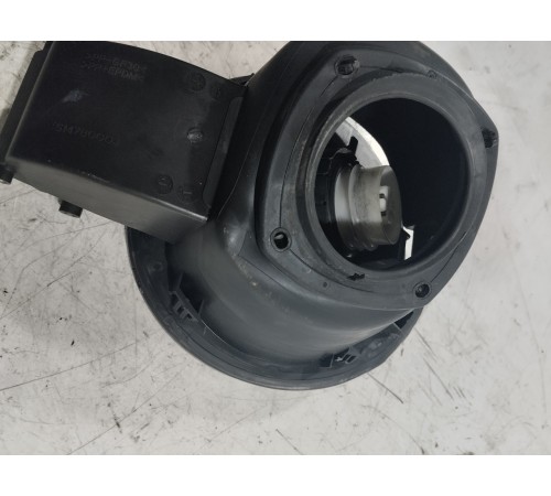 Лючок бензобака с крышкой