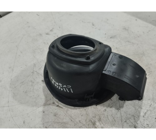 Лючок бензобака с крышкой