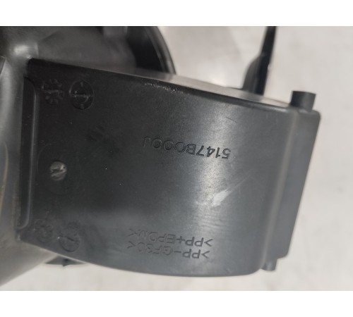 Лючок бензобака с крышкой