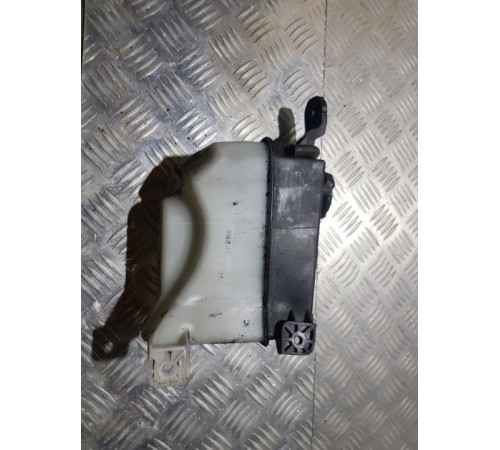 Бачок расширительный перед. прав.