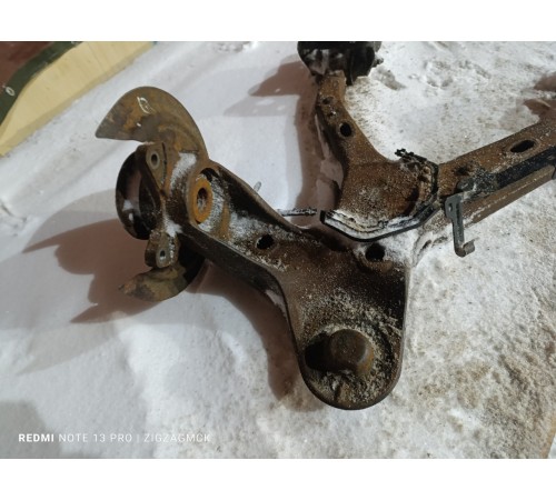 Рычаг задний левый