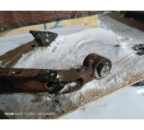 Рычаг задний левый