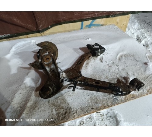 Рычаг задний левый