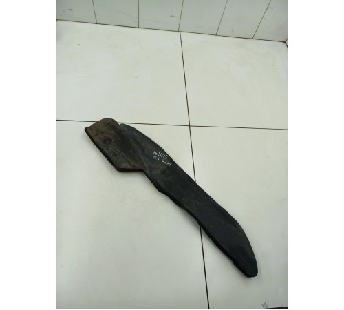 Уплотнитель крыла левый