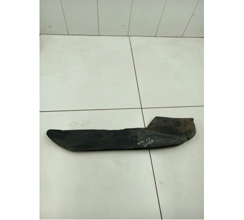 Уплотнитель крыла левый