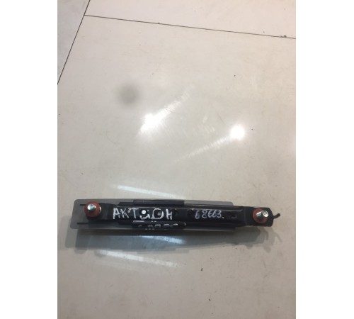 Кронштейн ремня безопасности (правый)