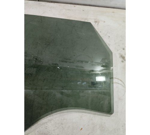Стекло двери заднее левое