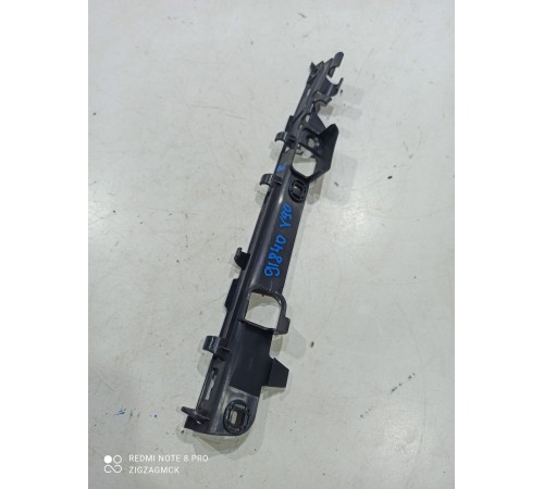 Кронштейн панели облицовки передней стойки (правый)