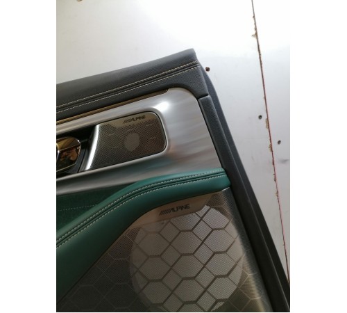 Обшивка двери задняя левая