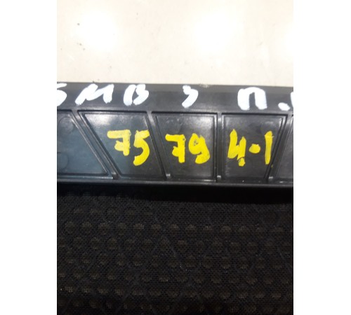 Крышка сабвуфера(передняя правая)