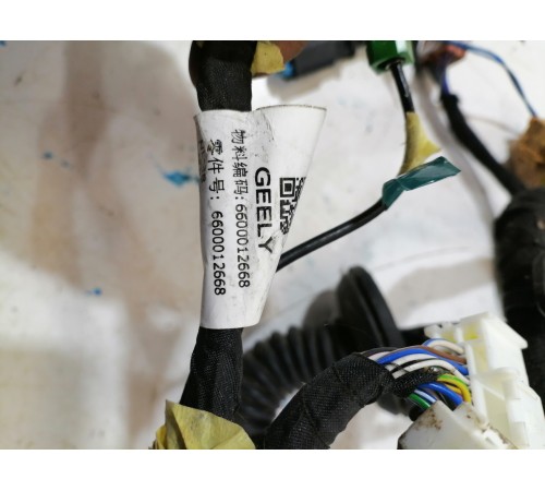 Электропроводка двери передняя левая