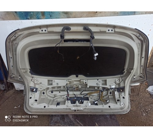 Дверь багажника крышка 