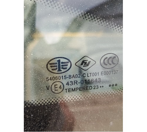 Глухое стекло (форточка) задняя левая