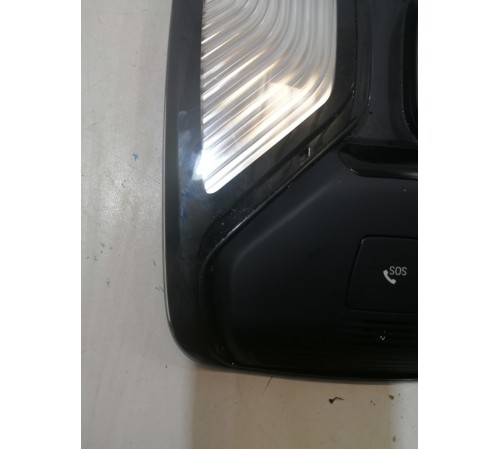 Плафон освещения салона передний