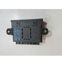 Блок управления доводчиком крышки багажника